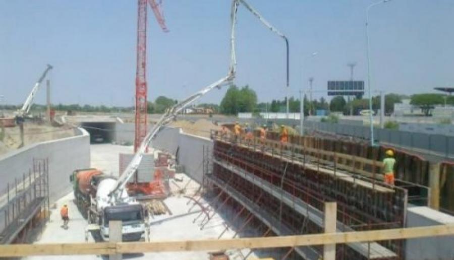 ultimi lavori in corso per la rotatoria Picchi a Jesolo (foto: ufficio stampa) ultimi lavori in corso per la rotatoria Picchi a Jesolo