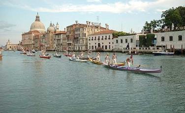 Venezia, regata in Canal Grande (foto: Mario Fletzer)