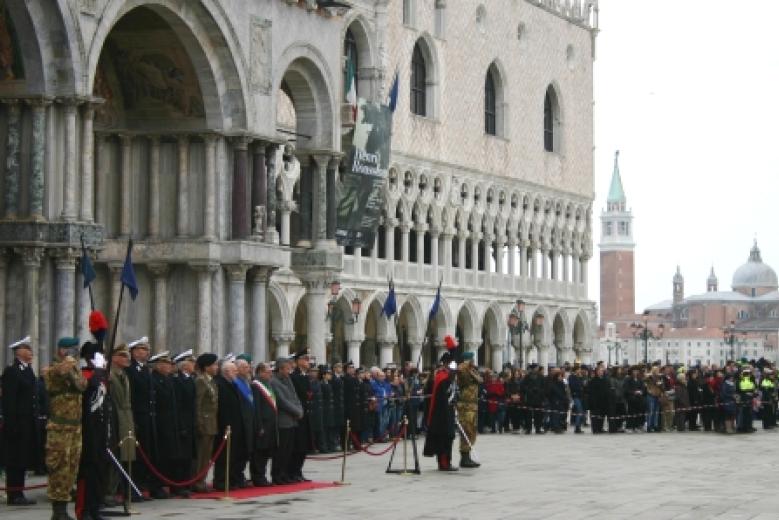 Venezia, piazza San Marco: celebrazione del 154esimo Unità d'Italia