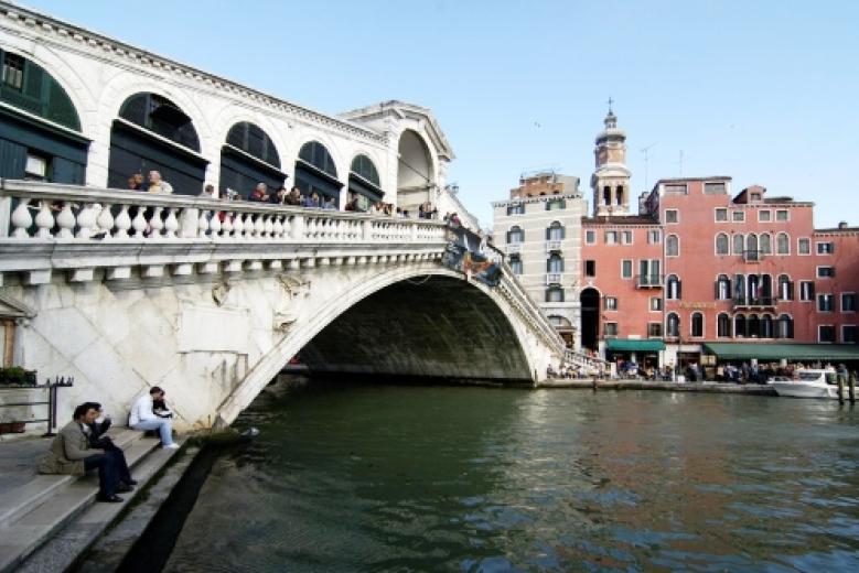 Venezia, città d'arte: ponte di Rialto (foto: Mario Fletzer)